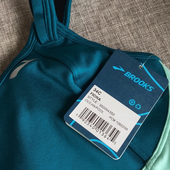 NWT- Brooks Running Bra- Fiona Sports Bra - Picture 2 of 4